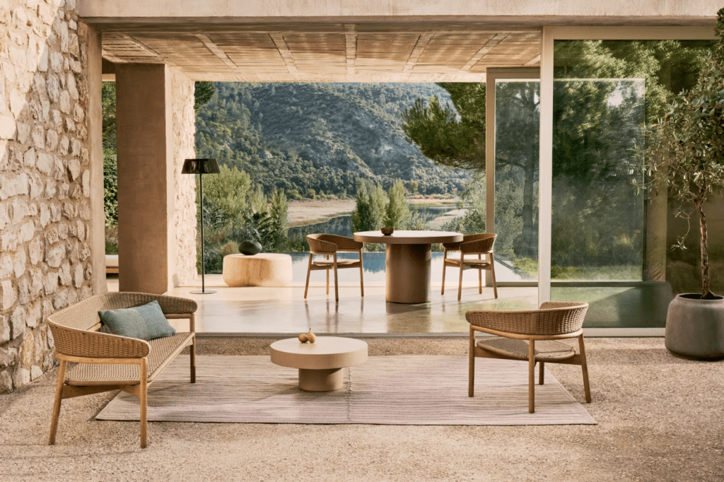 Outdoor Calm: 6 Modern Minimalist Pieces to Style a Serene&nbsp;Terrace